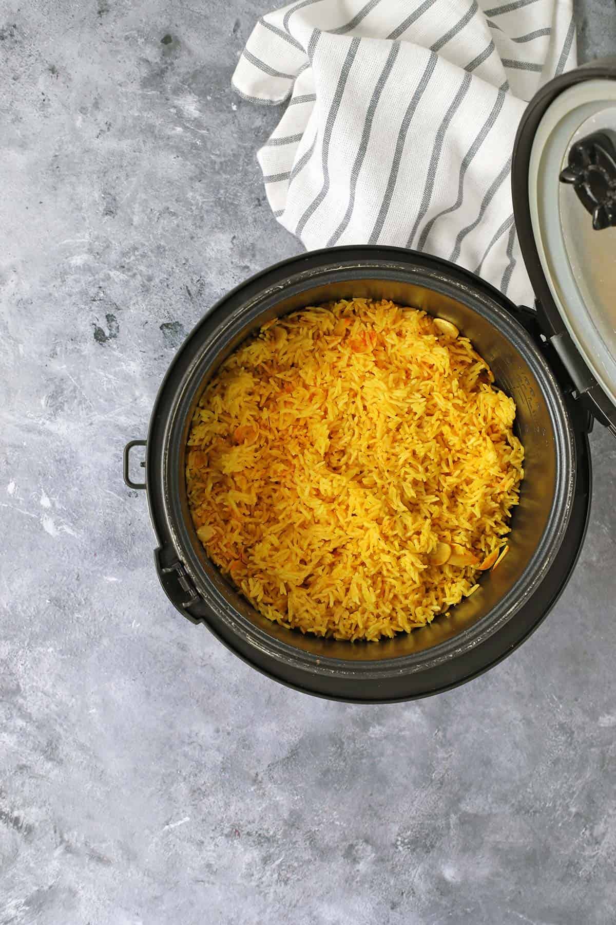Yellow Rice in Rice Cooker Finished Dish